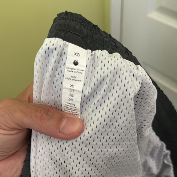 MEN’s Flexliving 5” swim short in size XS (28-30) - Picture 6 of 7